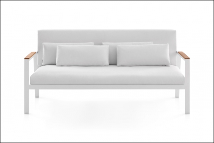 timeless sofa white 1 1 700x468 - Sofa Timeless - Gandia Blasco